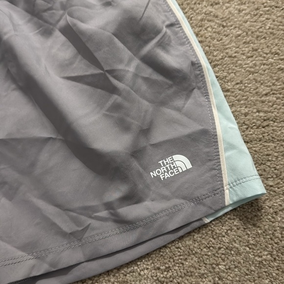 North Face Running Shorts - Picture 2 of 4